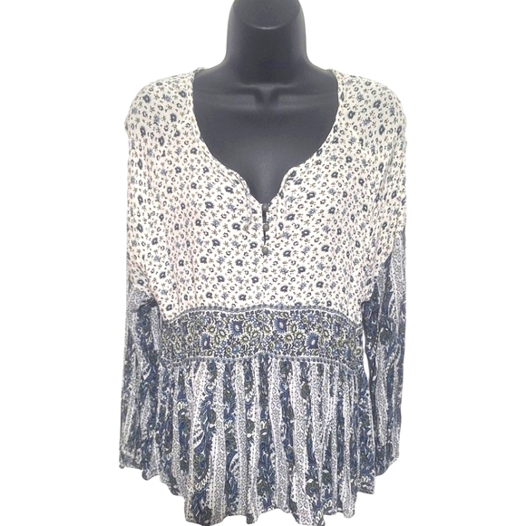 American Eagle Outfitters Tops - American Eagle Outfitters BLOUSE